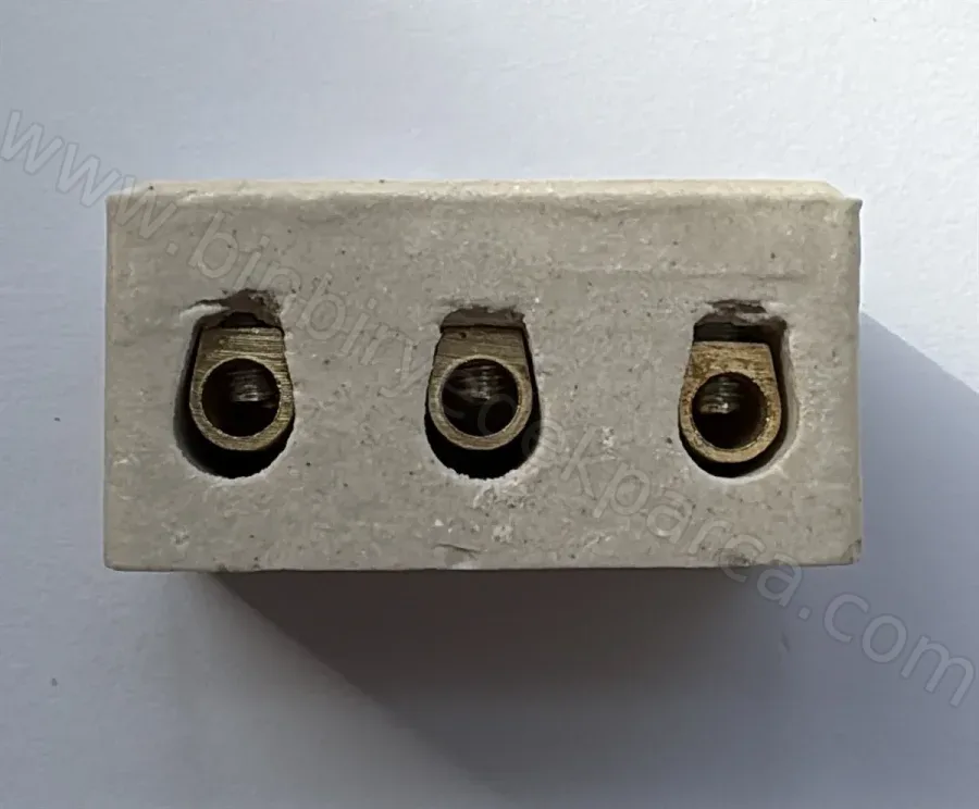 2 No 3'lü Porselen Klemens – Isıya Dayanıklı Elektrik Bağlantı Klemensi