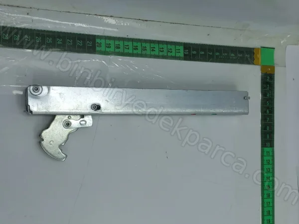 Fırın Ön Kapak Menteşe 210110376