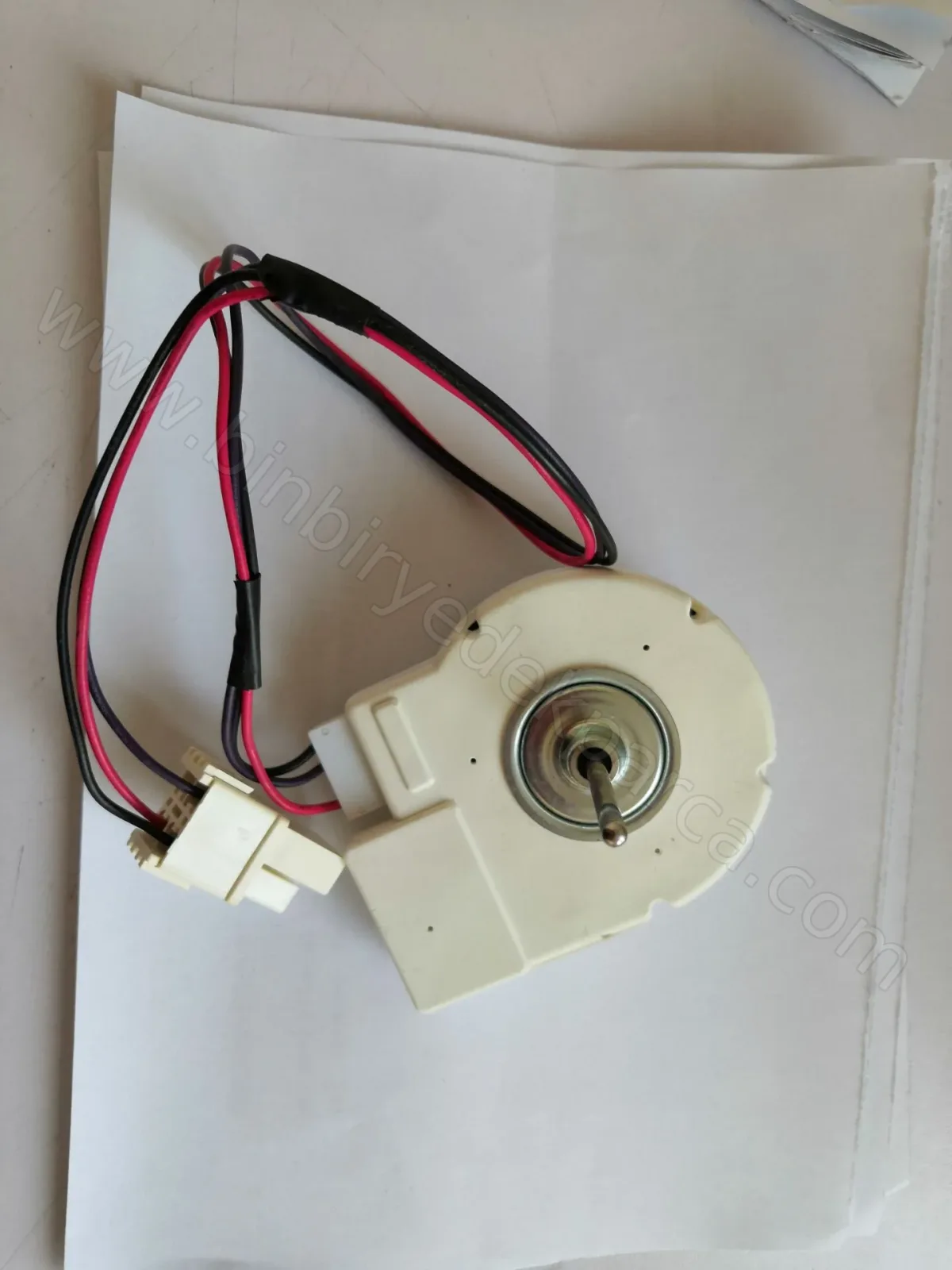 Buzdolabı İç Fan Motoru 12V 2500RPM